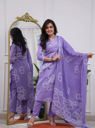 Lavender Chanderi Royale Embroidered Suit