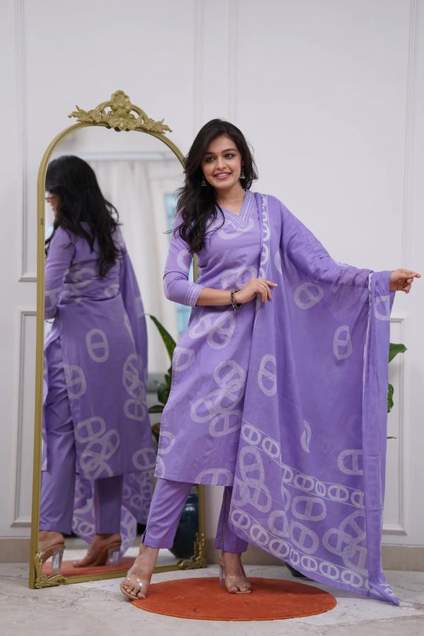 Lavender Chanderi Royale Embroidered Suit