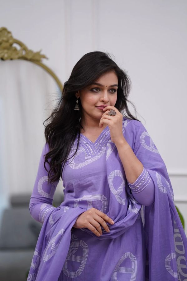 Lavender Chanderi Royale Embroidered Suit