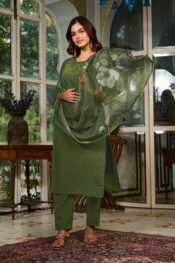 Green Chanderi Grace Embroidered Suit Set