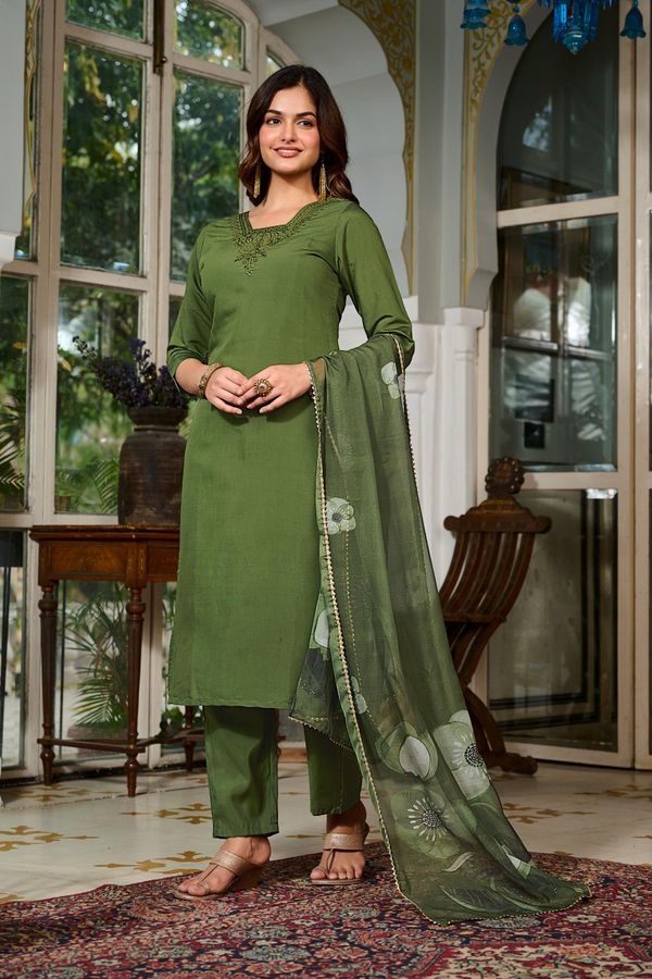 Green Chanderi Grace Embroidered Suit Set