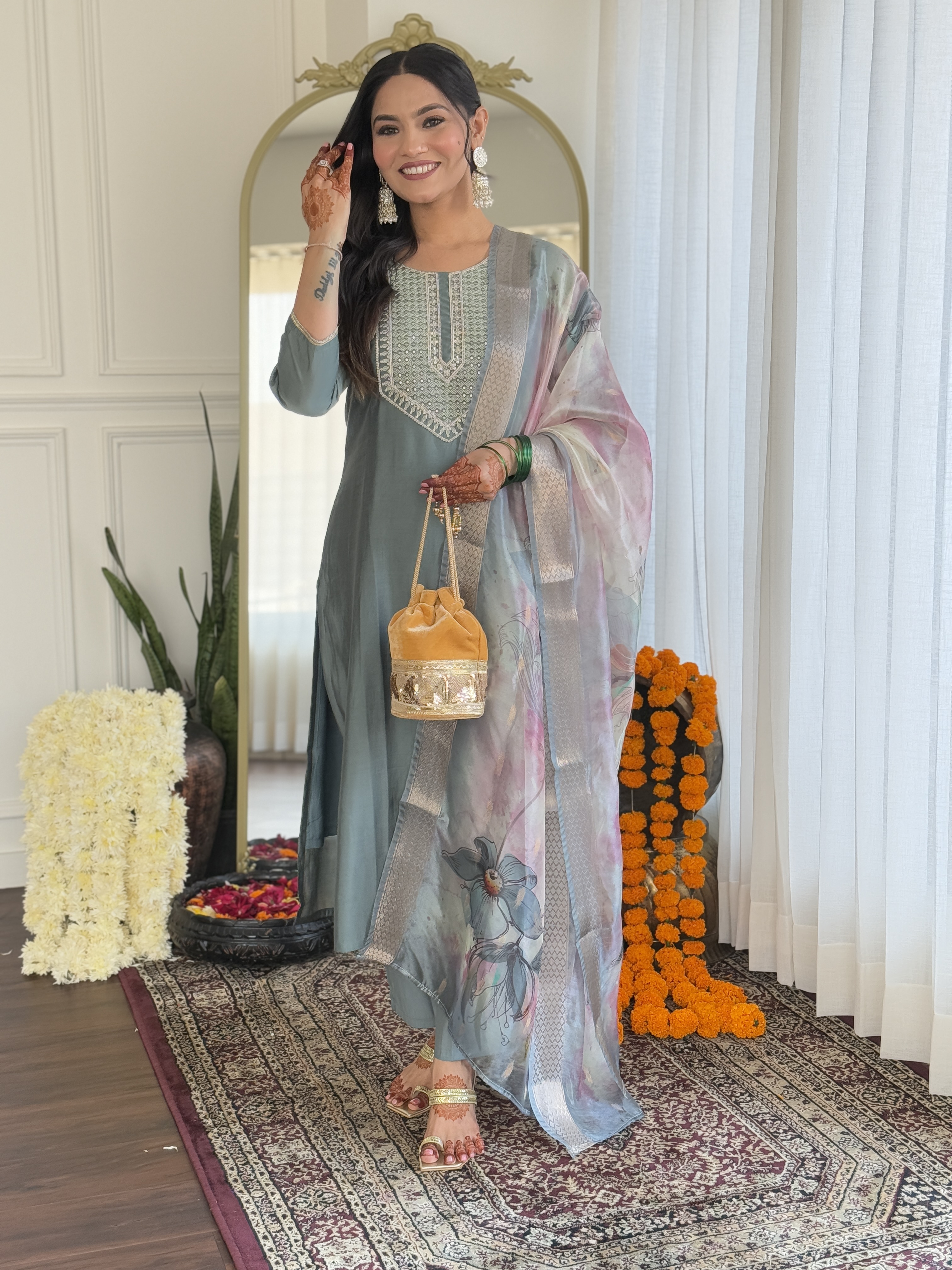 Pista Green Rayon Threadwork Salwar Suit