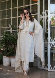 Elegant White Chanderi Threadwork Suit with Dupatta