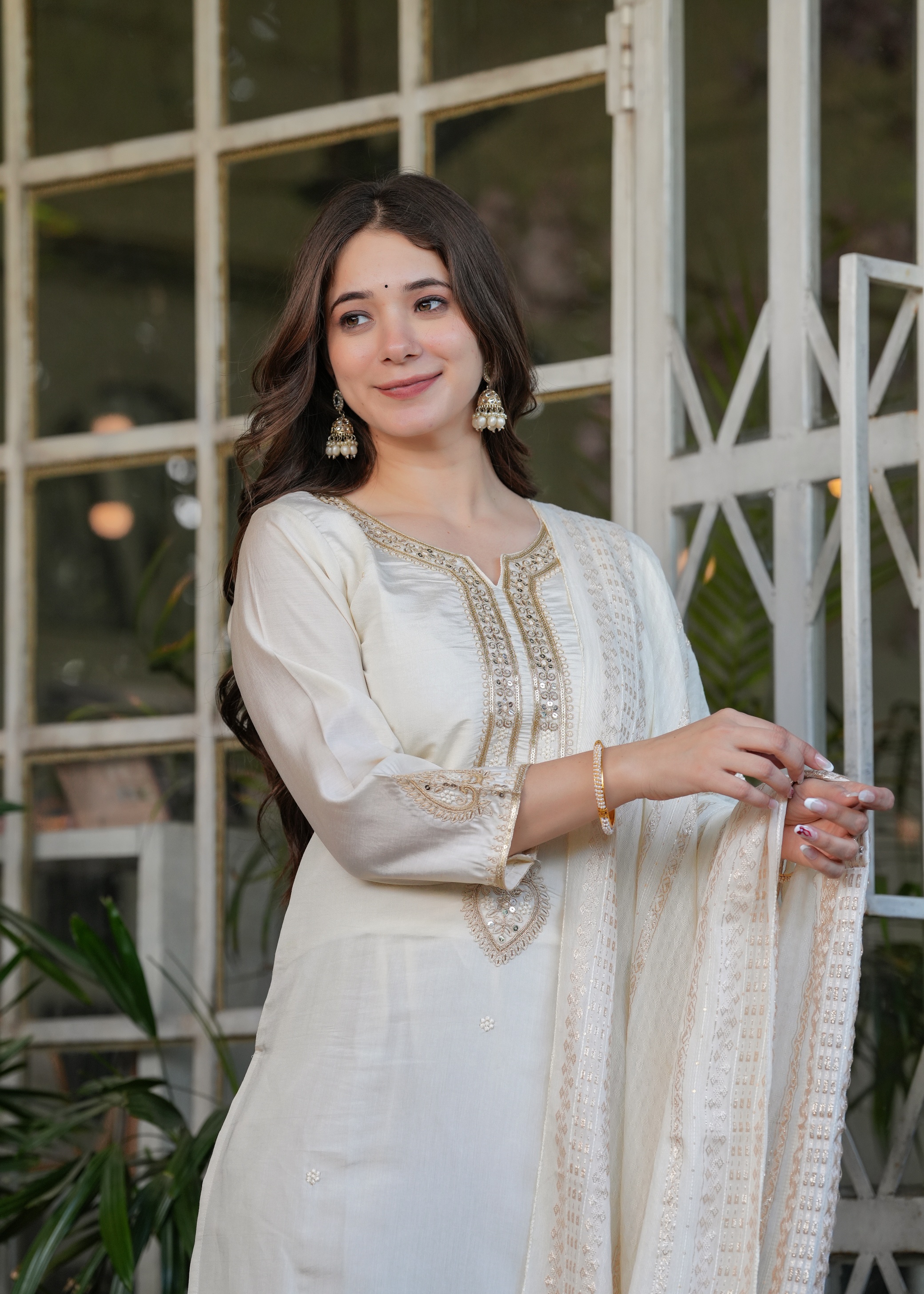 Elegant White Chanderi Threadwork Suit with Dupatta