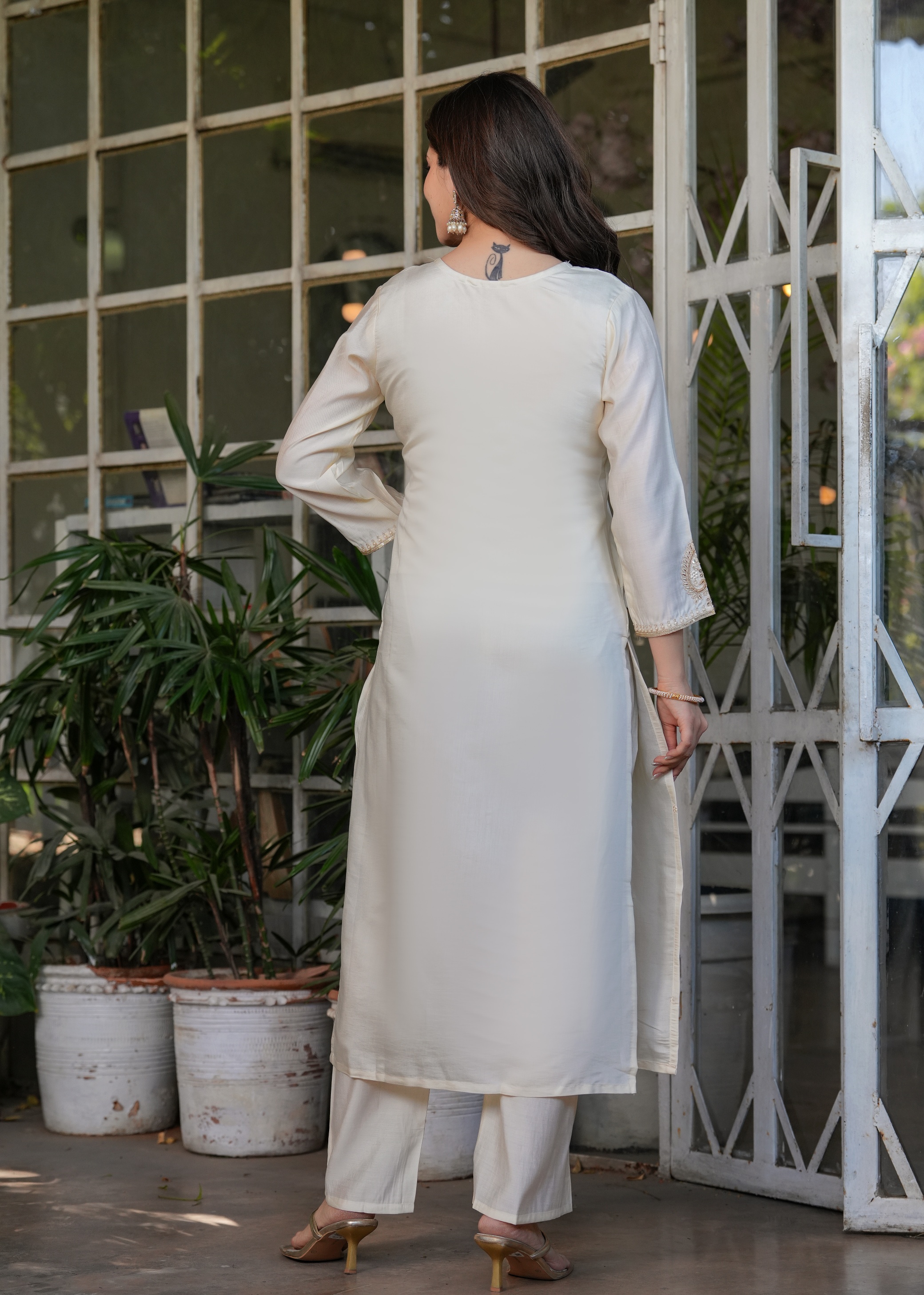 Elegant White Chanderi Threadwork Suit with Dupatta