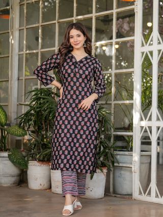 Elegant Black Printed Silk Blend Salwar Suit