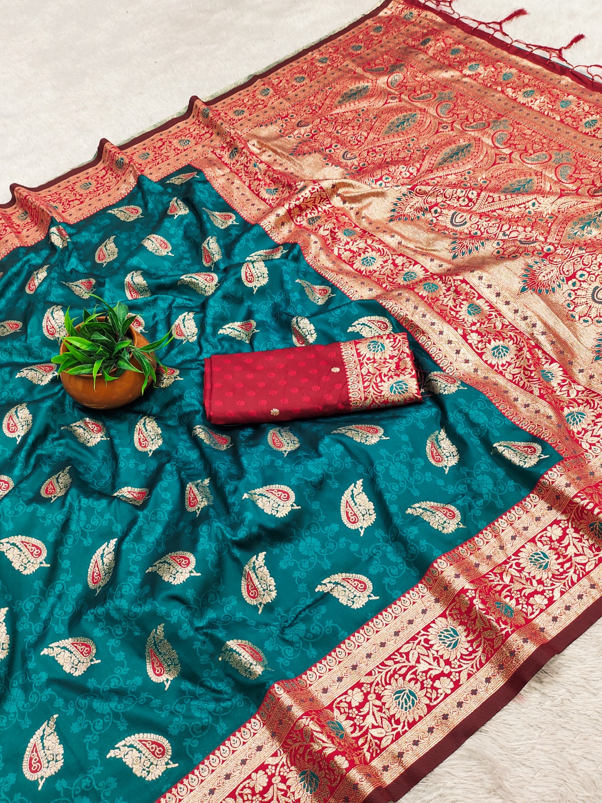 Royal Banarasi Soft Silk Zari Weave Saree