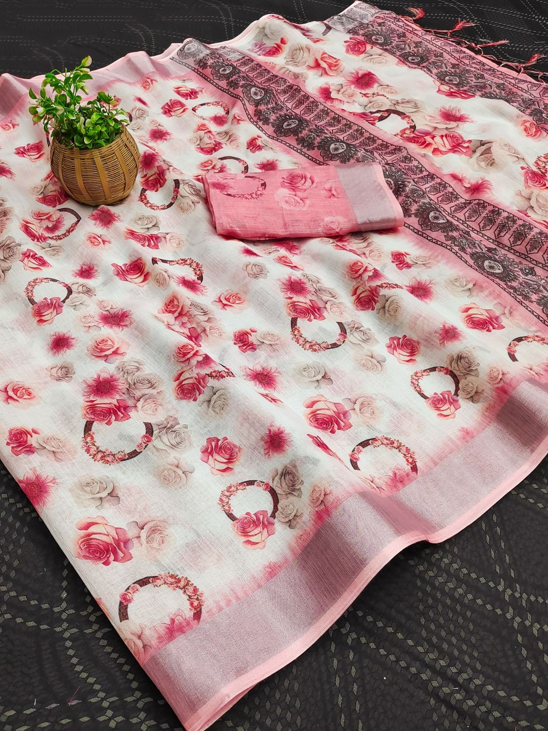 Pink Floral Cotton Linen Printed Saree