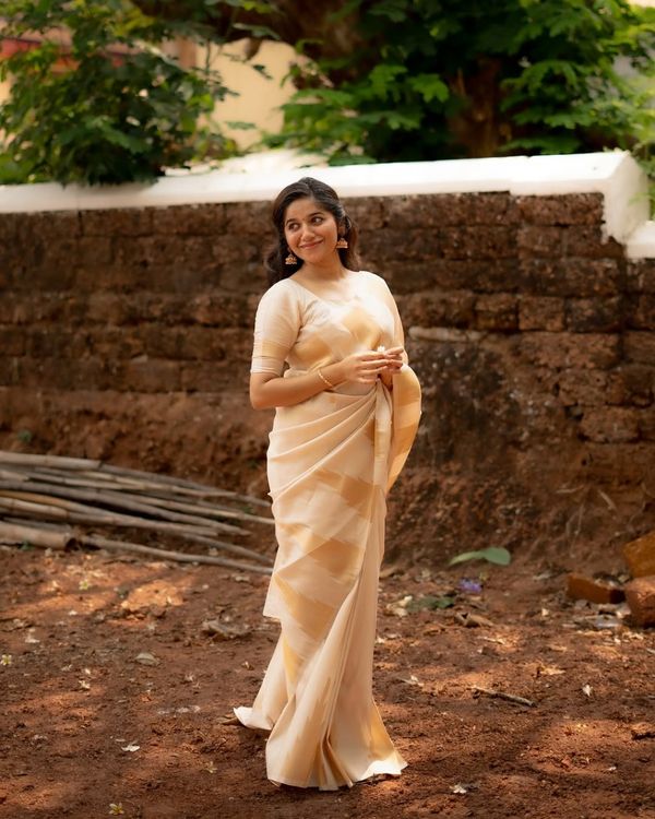 Cream Banarasi Soft Silk Zari Work Saree