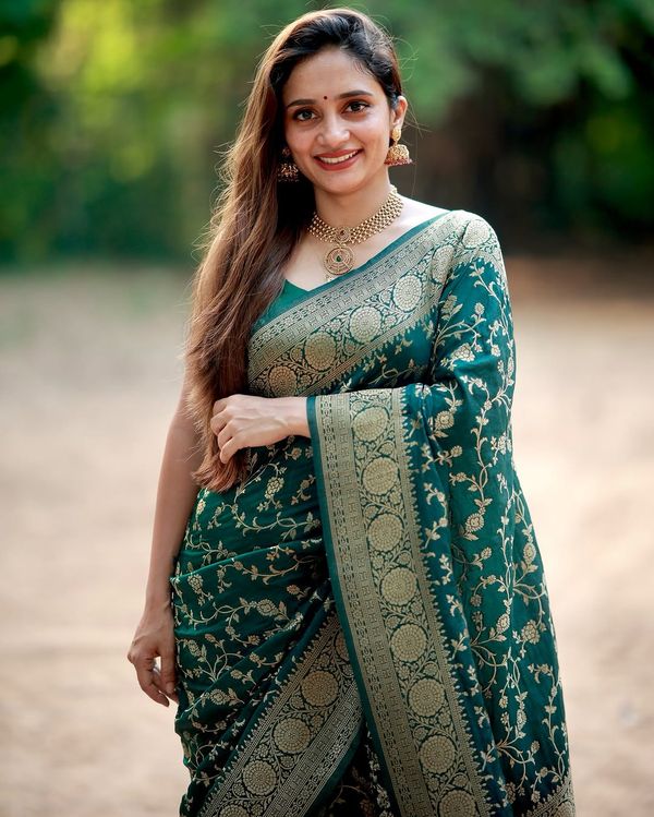 Green Banarasi Soft Silk Zari Weave Saree