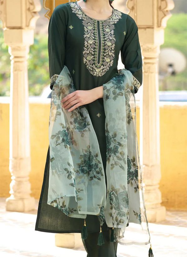Green Embroidered Chanderi Cotton Kurta Set
