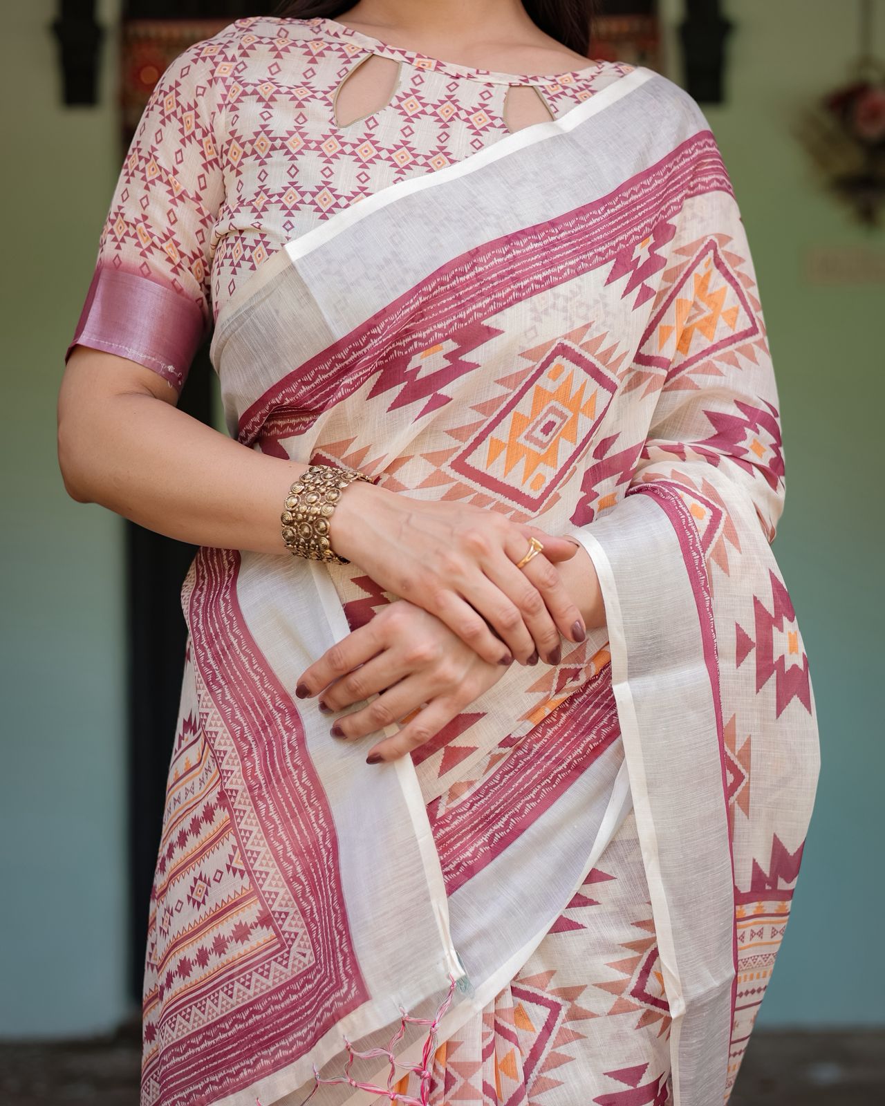 Off White Tribal Print Pure Linen Saree with Tassel Pallu