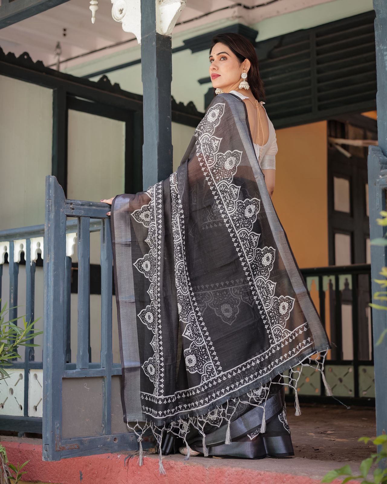 Pure Linen Black Floral Print Saree with Tassel Pallu