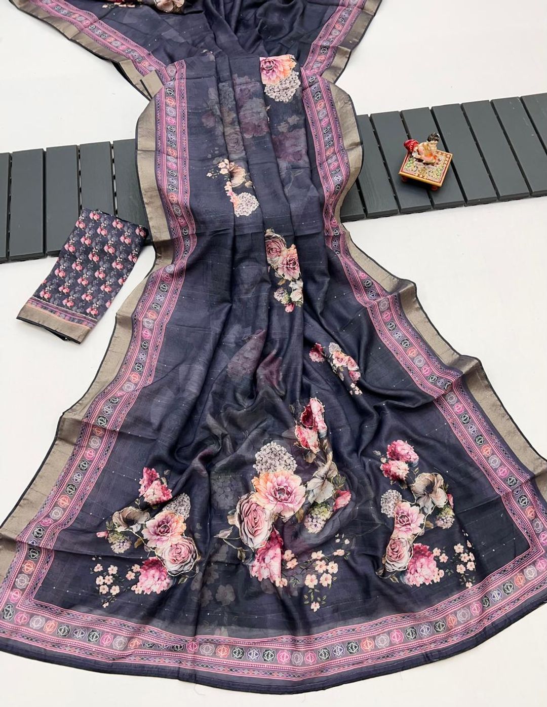 Handwork Grey Cotton Saree With Floral Print