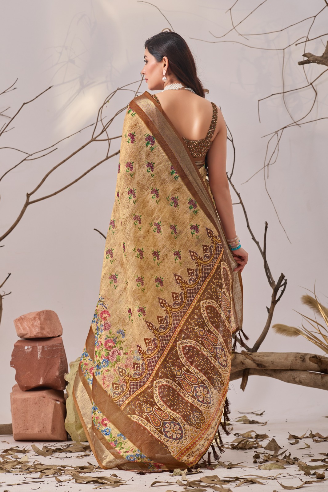 Golden Bloom Designer Printed Linen Cotton Saree With Blouse