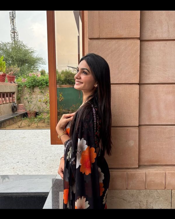 Designer Black Floral Saree With Sparkle Border Work