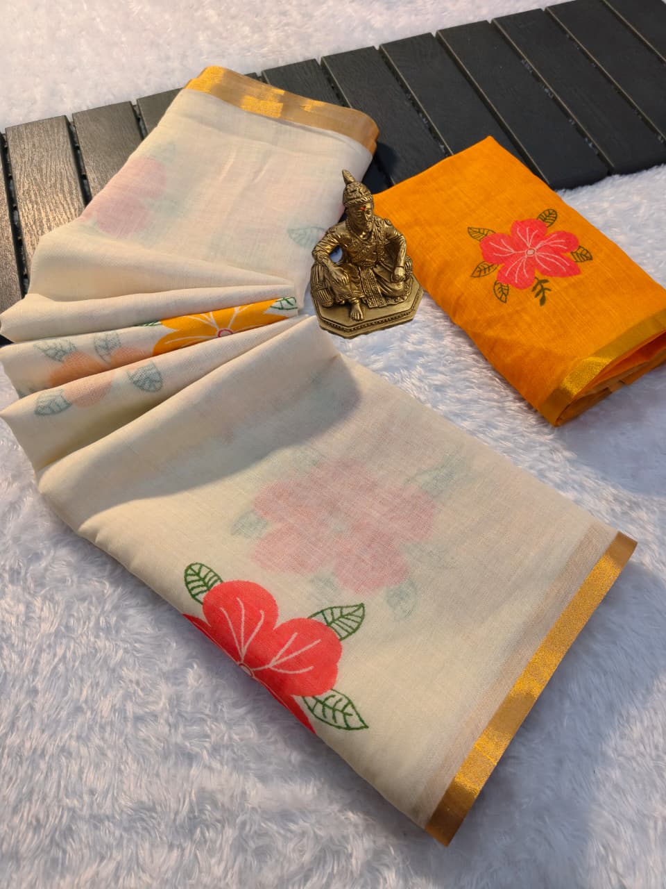 Chikoo Floral Linen Digital Print Saree with Blouse