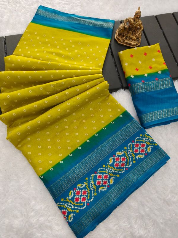 Yellow Bandhani Patola Print Saree with Zari Border Set