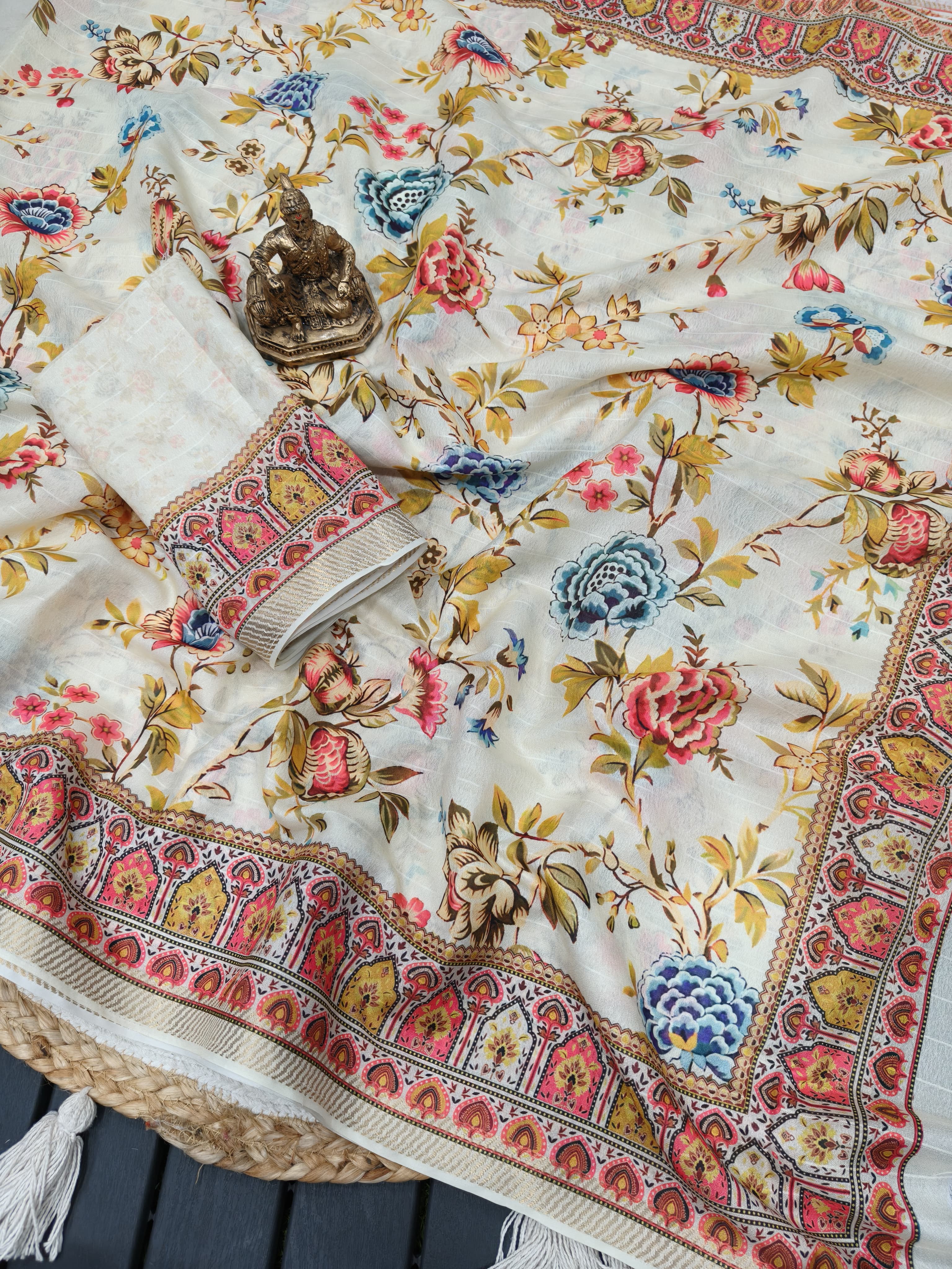 Designer Cream Floral Print Georgette Saree with Blouse