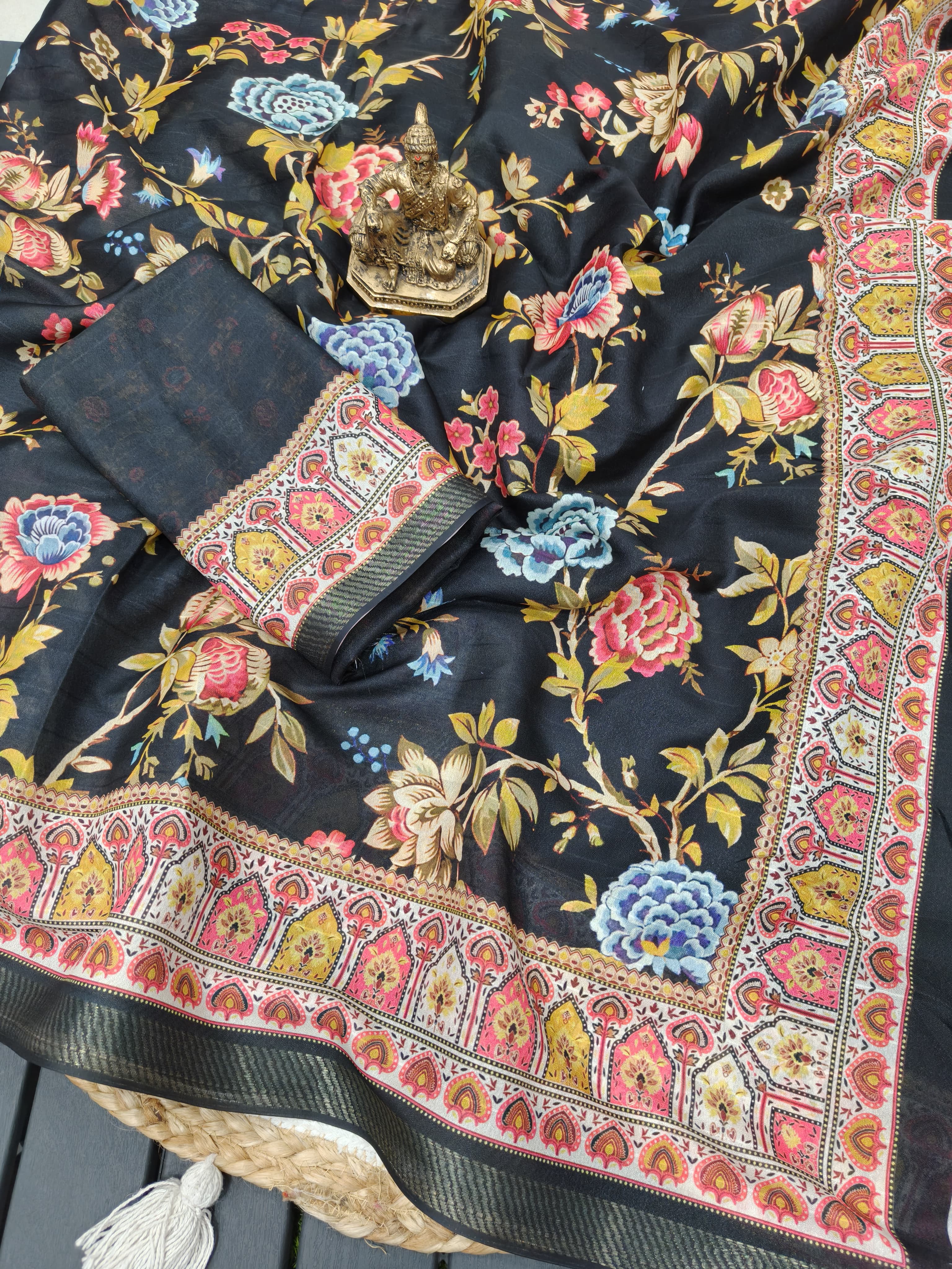 Black Floral Georgette Saree with Zari Border Online