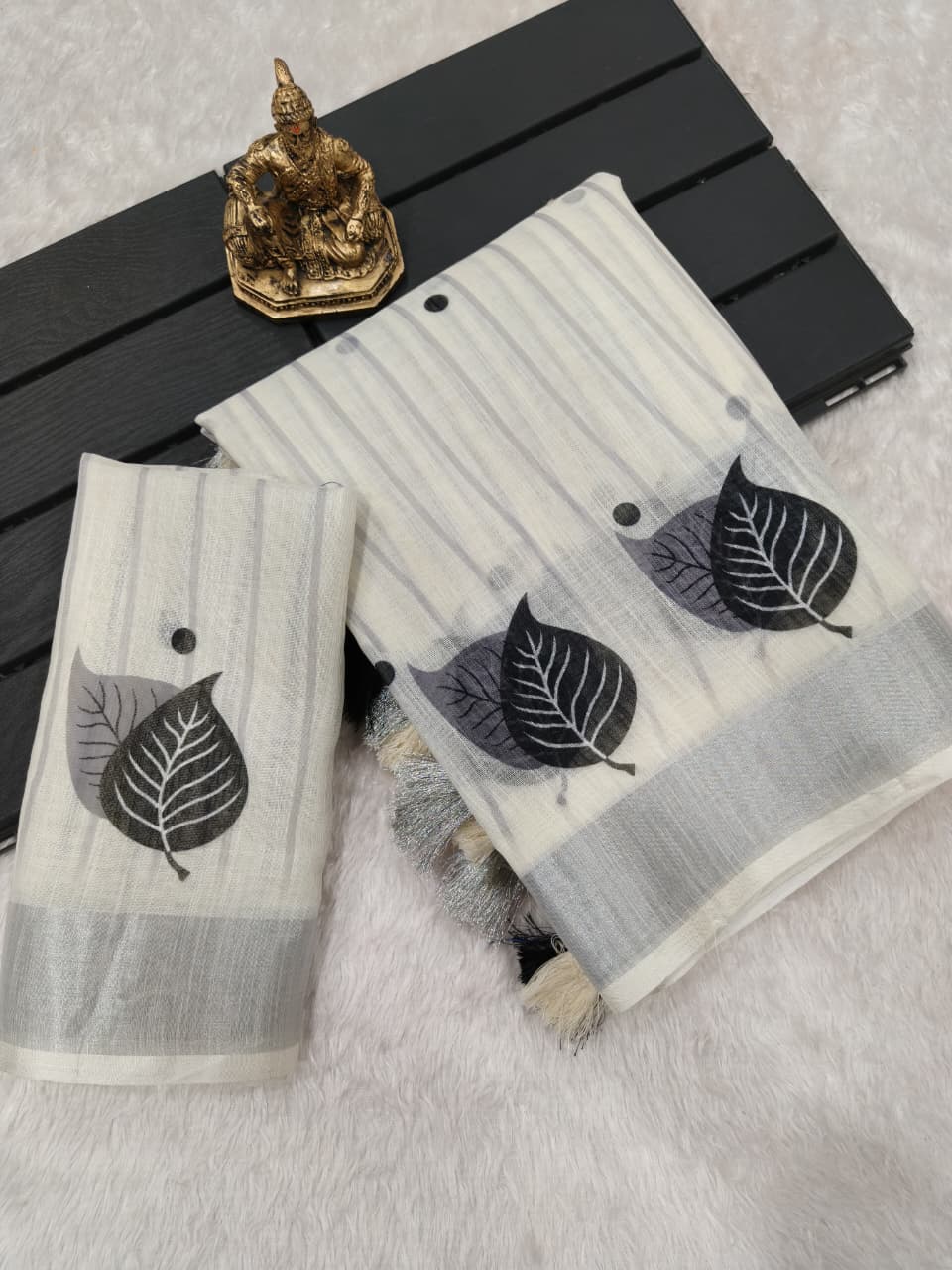 Designer Cream Linen Saree with Matching Blouse