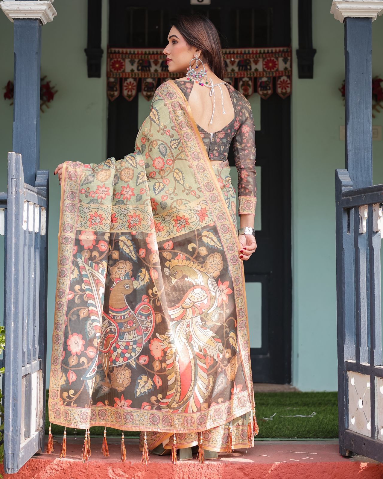 Royal Varnavi Olive Bloom Handloom Saree