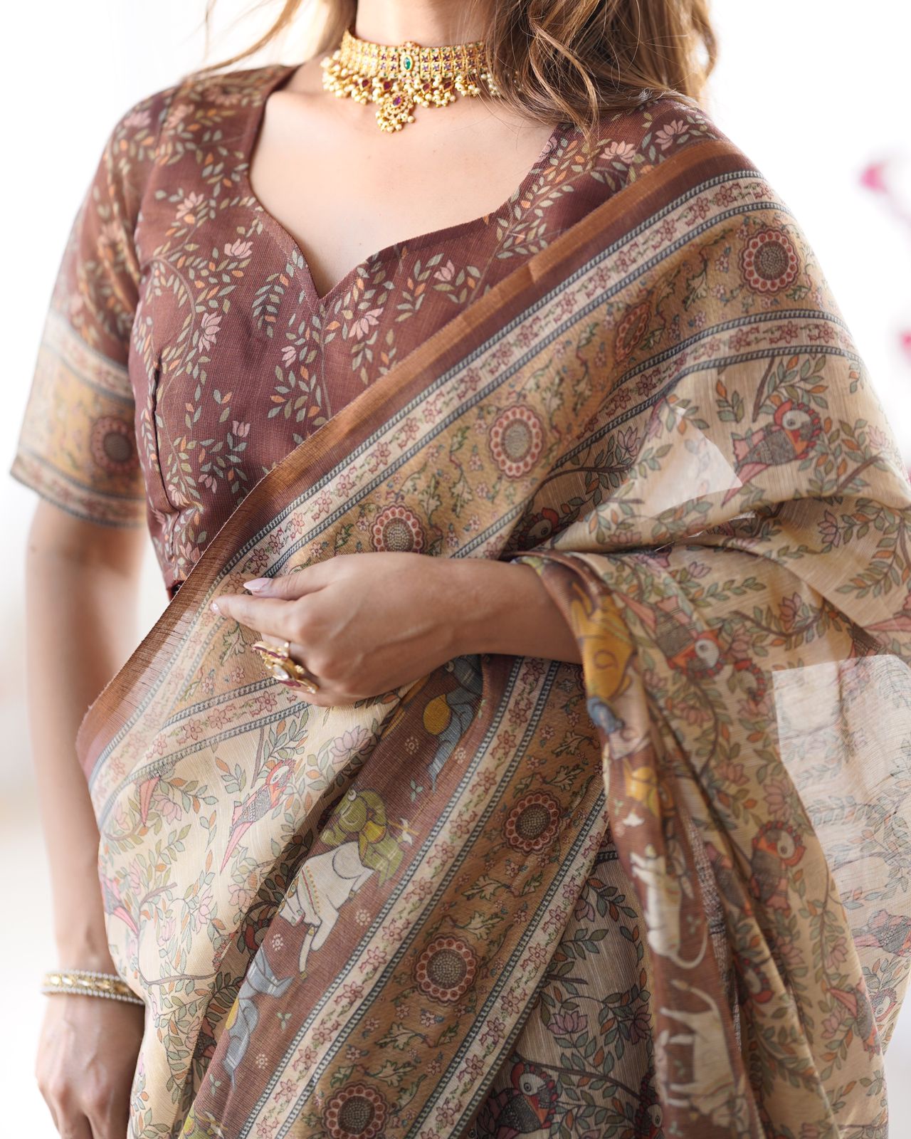 Beige Earth Folk Tale Saree – Varnavi