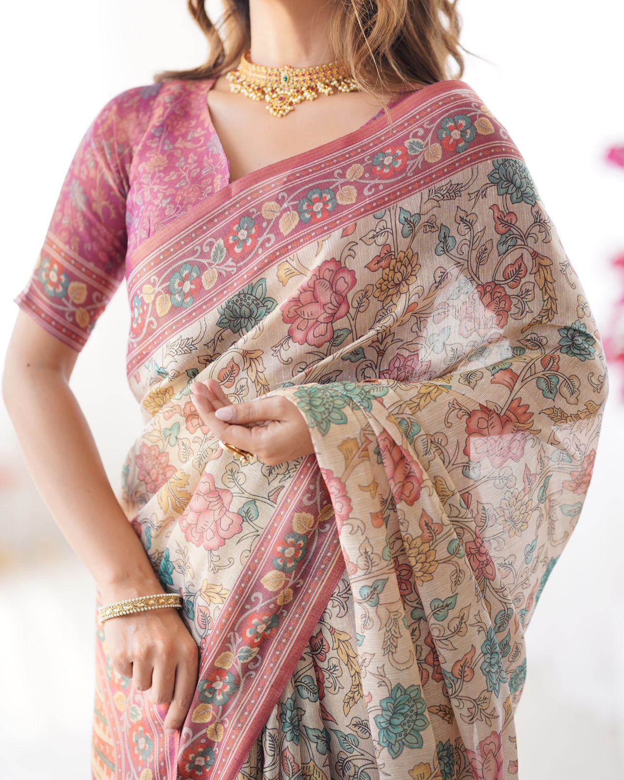 Varnavi Pastel Floral Beige Handloom Cotton Linen Saree