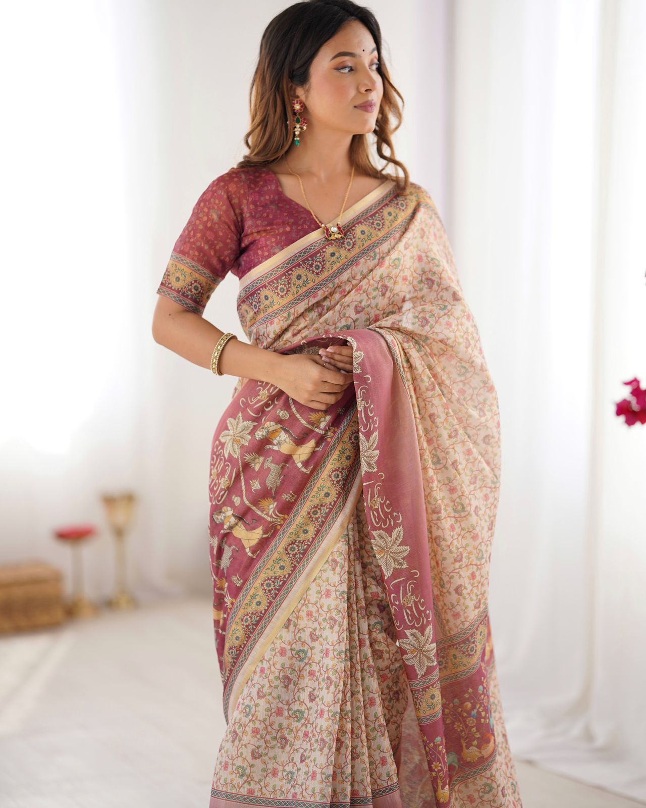 Rose Border Elegance Handloom Saree