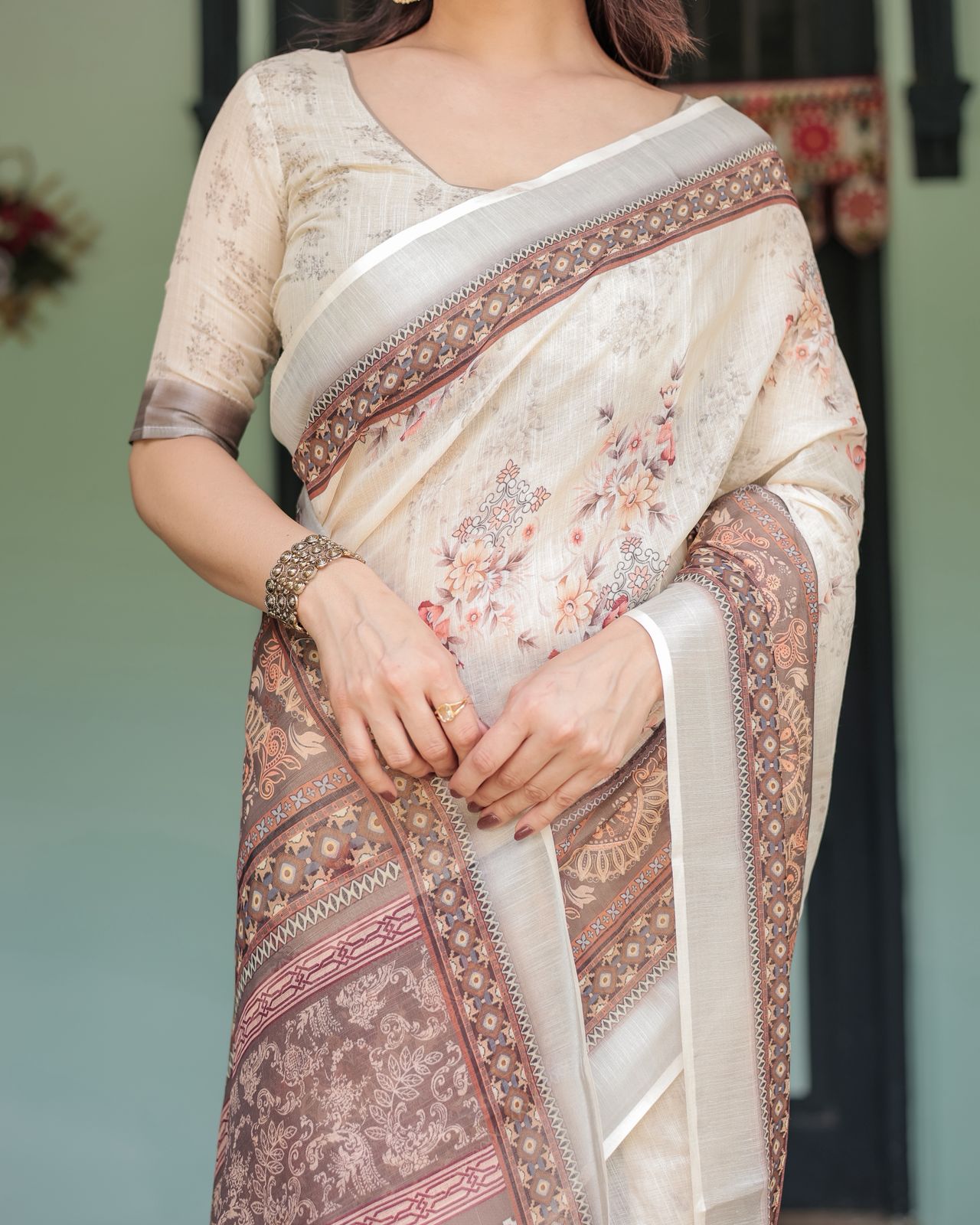 Graceful Beige Linen Saree with Traditional Designer Border
