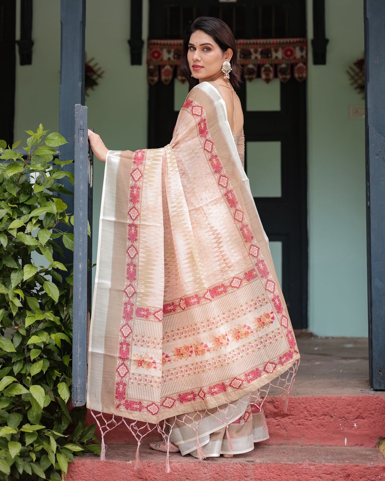 Elegant Beige & Peach Linen Saree with Designer Border