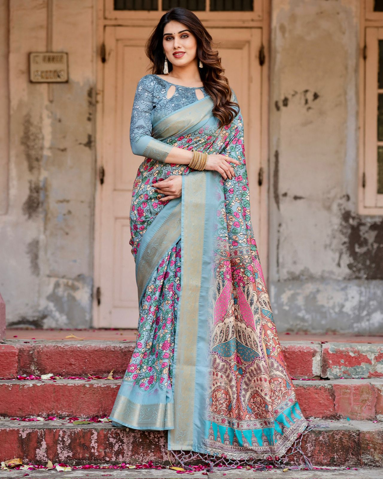 Blue Floral Heritage Silk Saree Online – Varnavi