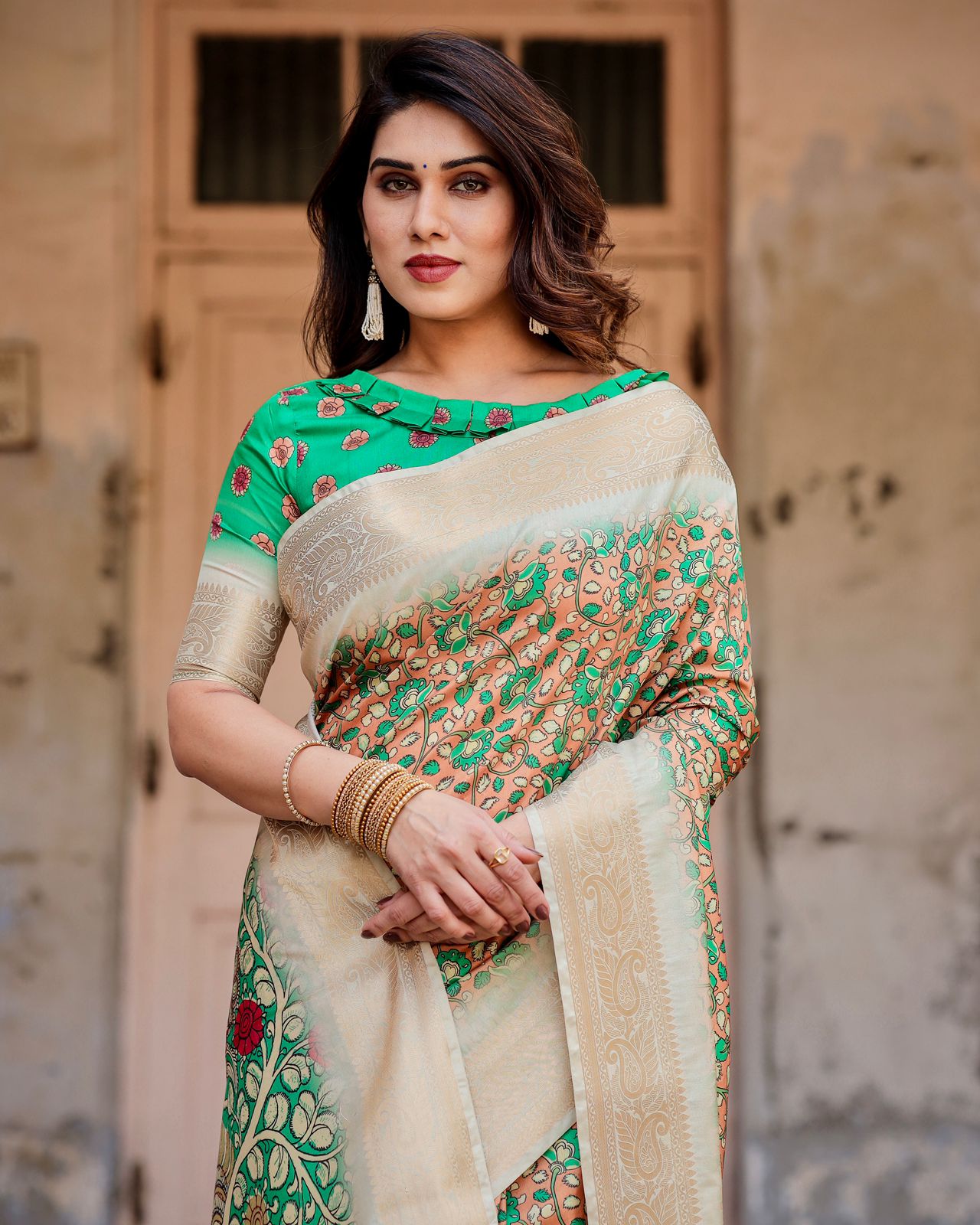 Green Floral Heritage Silk Saree Online – Varnavi