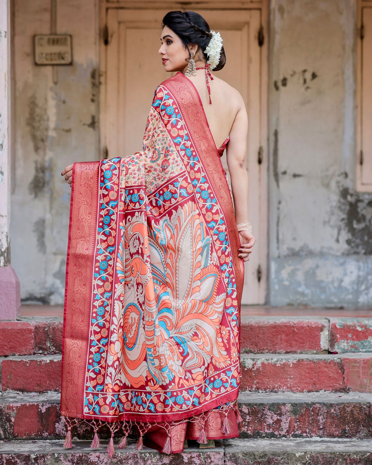 Red Beige Banarasi Silk Saree with Floral Pattern