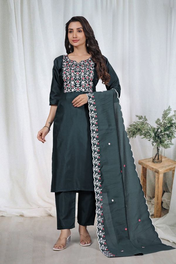 Dark Green Embroidered Kurta Pant Dupatta Set