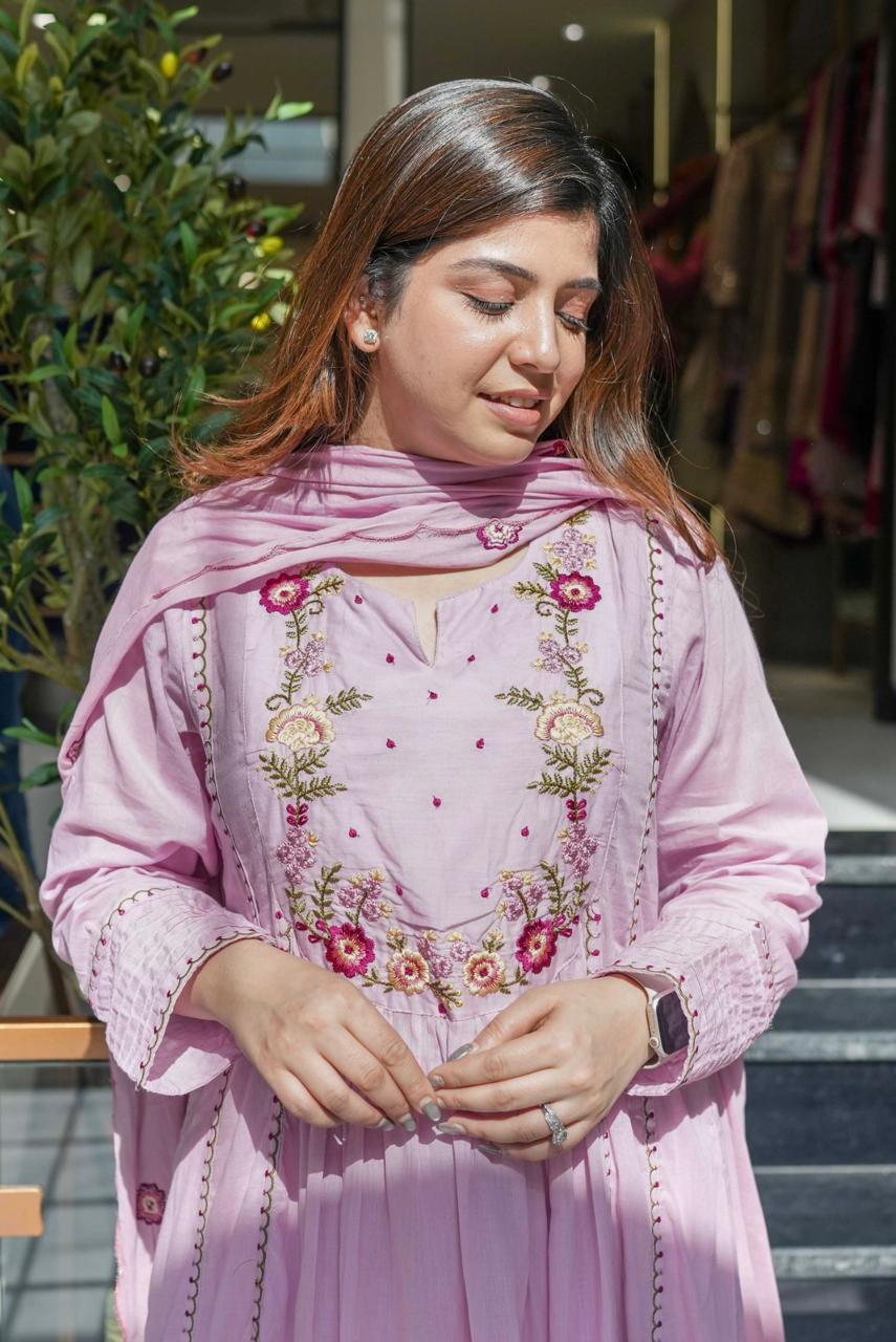 Pink Embroidered Chanderi Silk Kurta Set with Dupatta