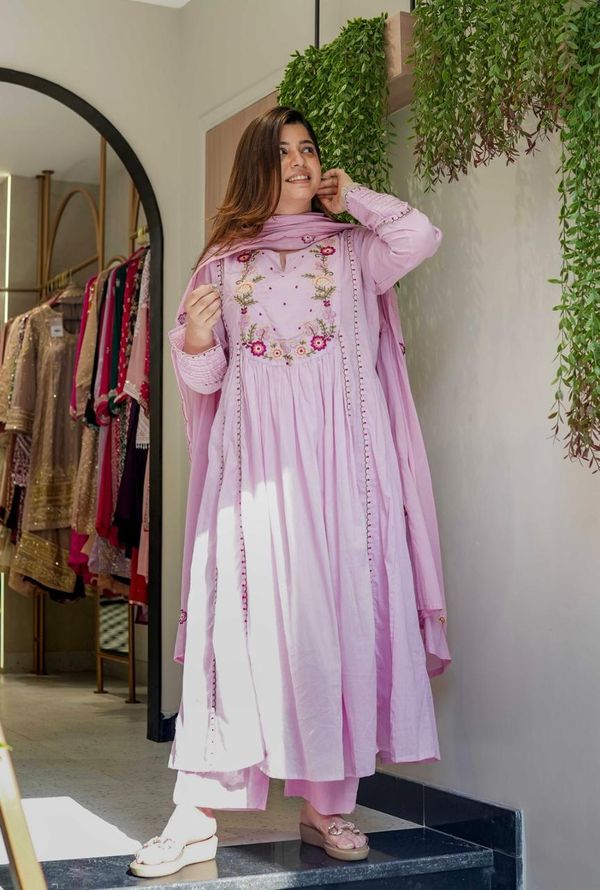 Pink Embroidered Chanderi Silk Kurta Set with Dupatta