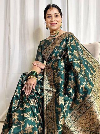 Dark Green Banarasi Lichi Silk Saree with Zari Work