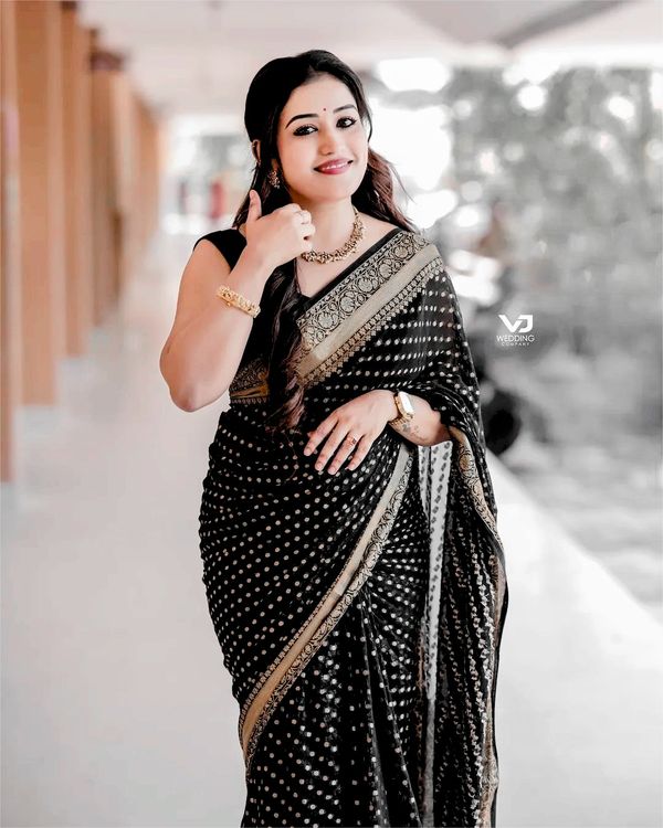 Black Gold Jacquard Lichi Silk Saree with Rich Pallu