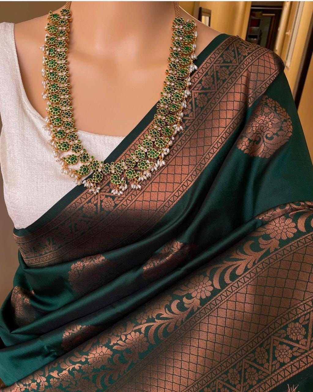 Green Banarasi Silk Saree With Rich Zari Border Work
