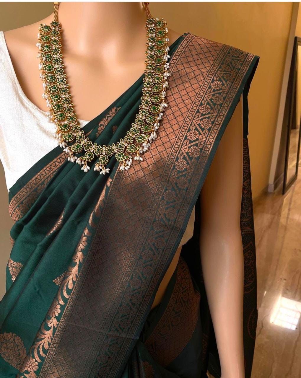 Green Banarasi Silk Saree With Rich Zari Border Work