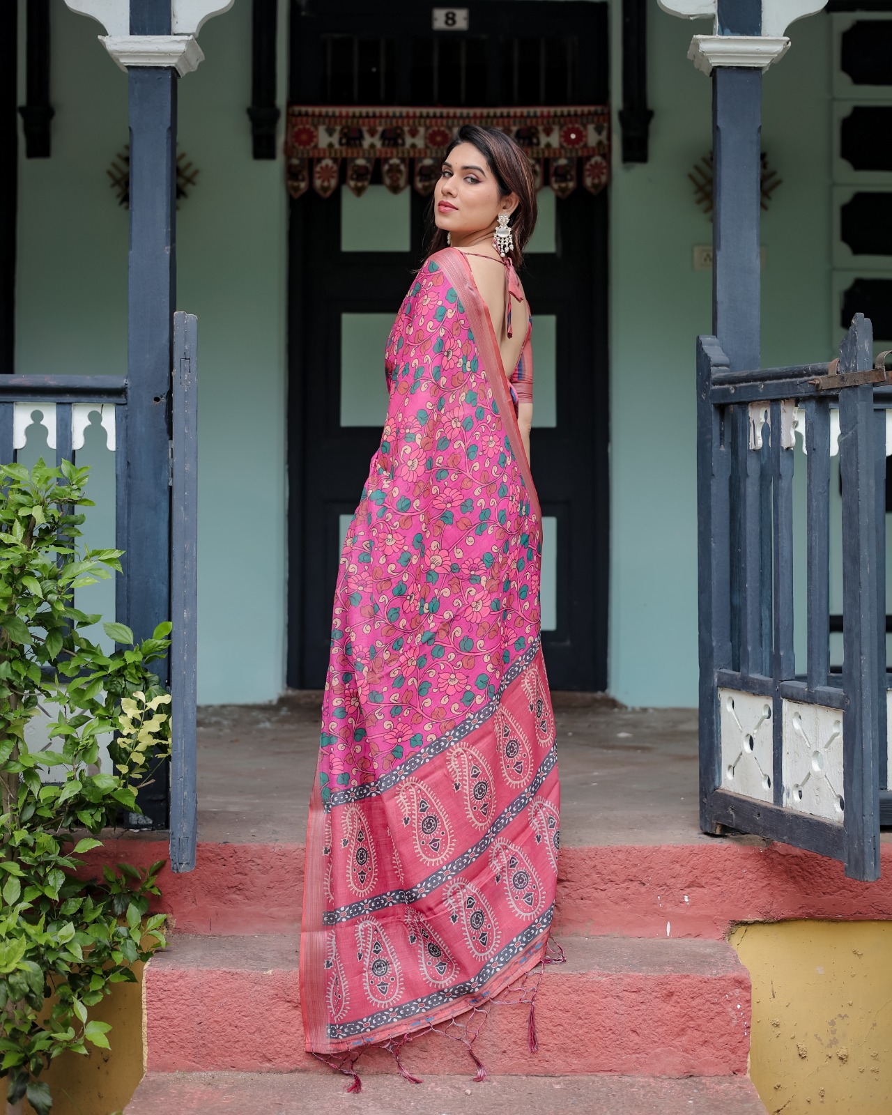 Pink Floral Printed Linen Cotton Saree Online