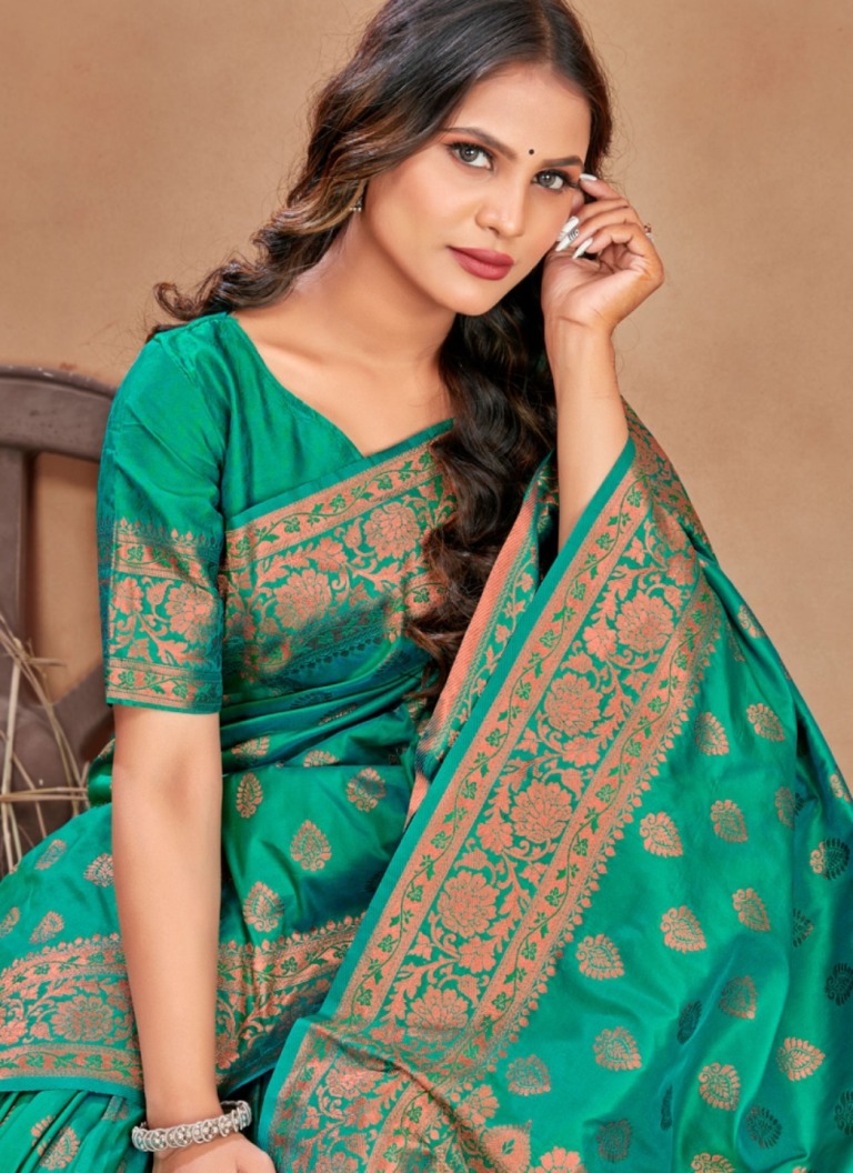 Traditional Green Silk Saree with Jacquard Zari Border