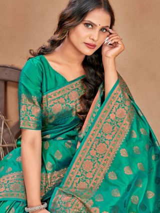 Traditional Green Silk Saree with Jacquard Zari Border