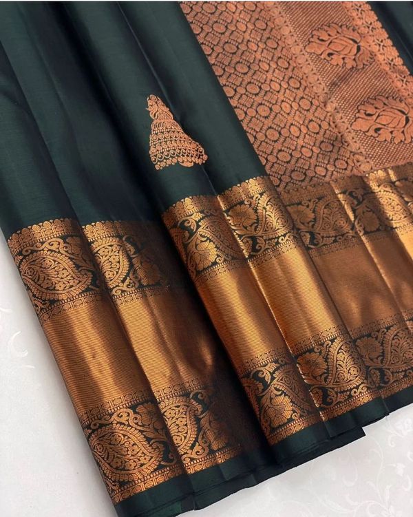 Royal Dark Green Banarasi Soft Silk Saree with Zari