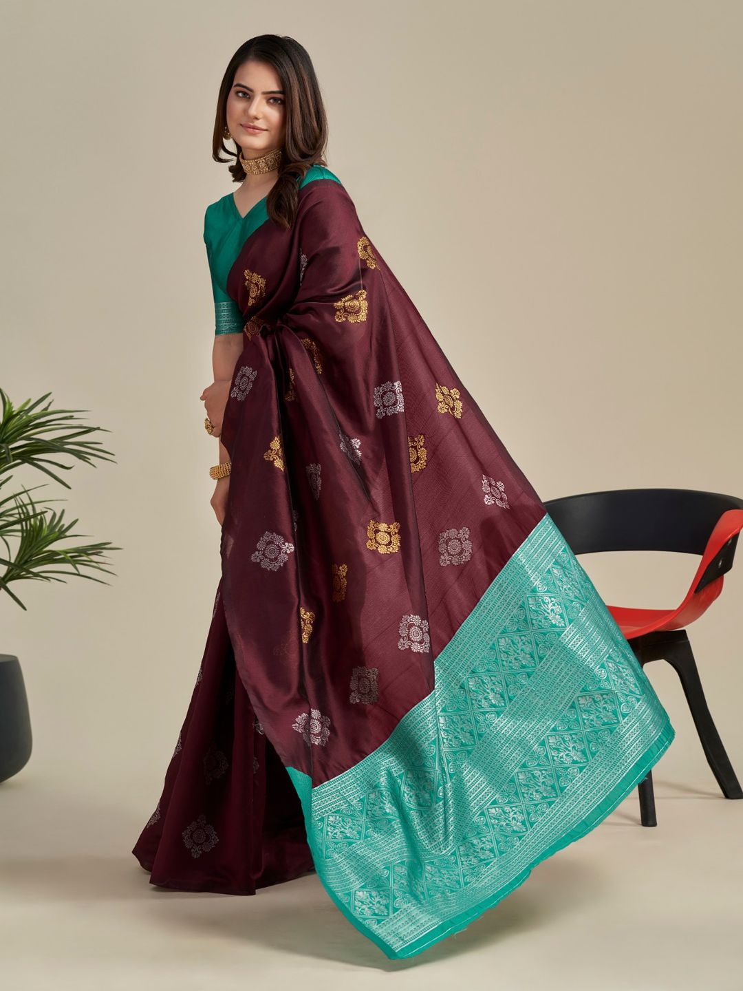 Elegant Maroon Soft Silk Saree with Green Jacquard Border