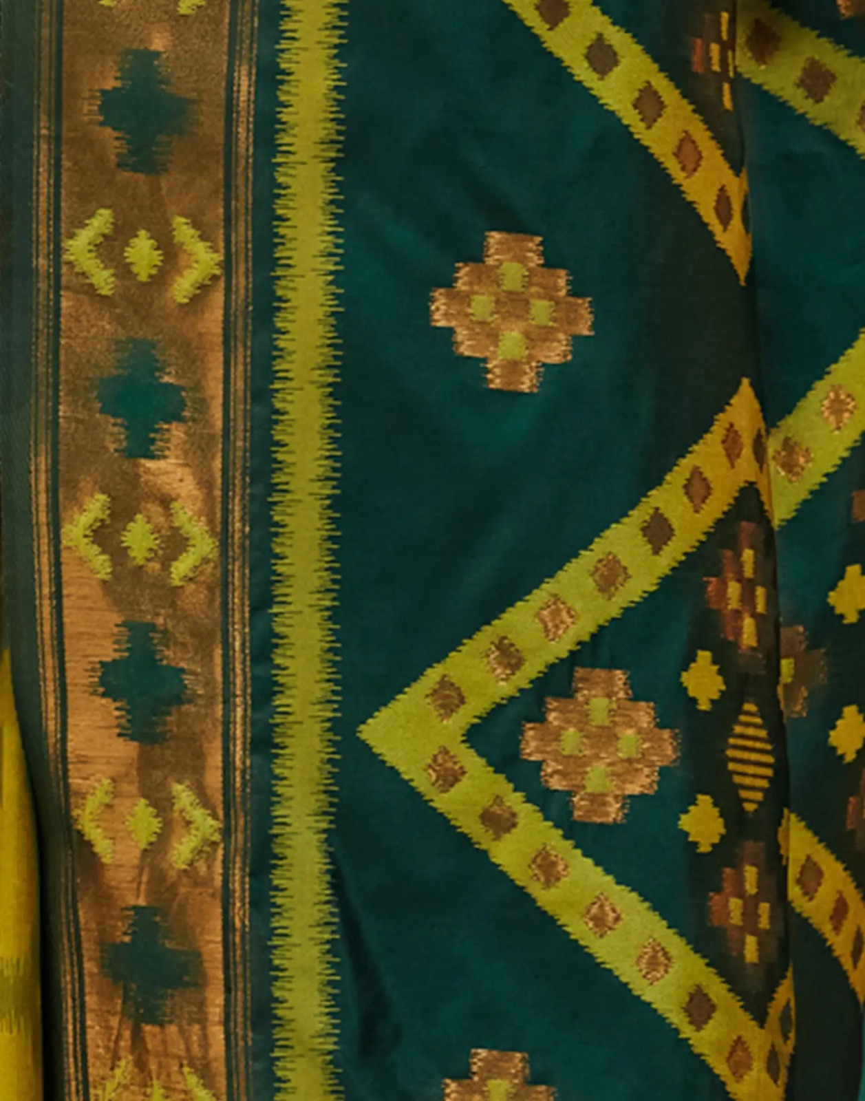 Royal Mustard Green Banarasi Silk Saree with Rich Zari Glow