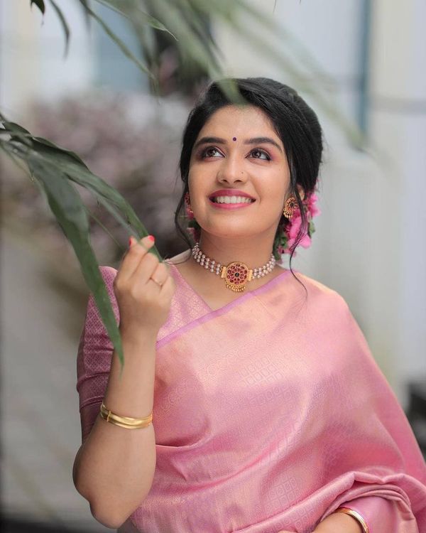 Elegant Rose Pink Banarasi Soft Silk Saree with Zari