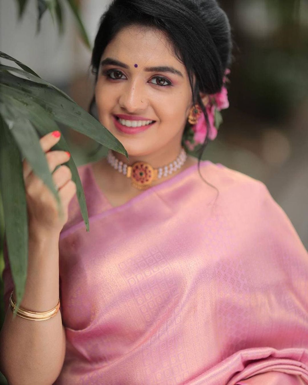 Elegant Rose Pink Banarasi Soft Silk Saree with Zari