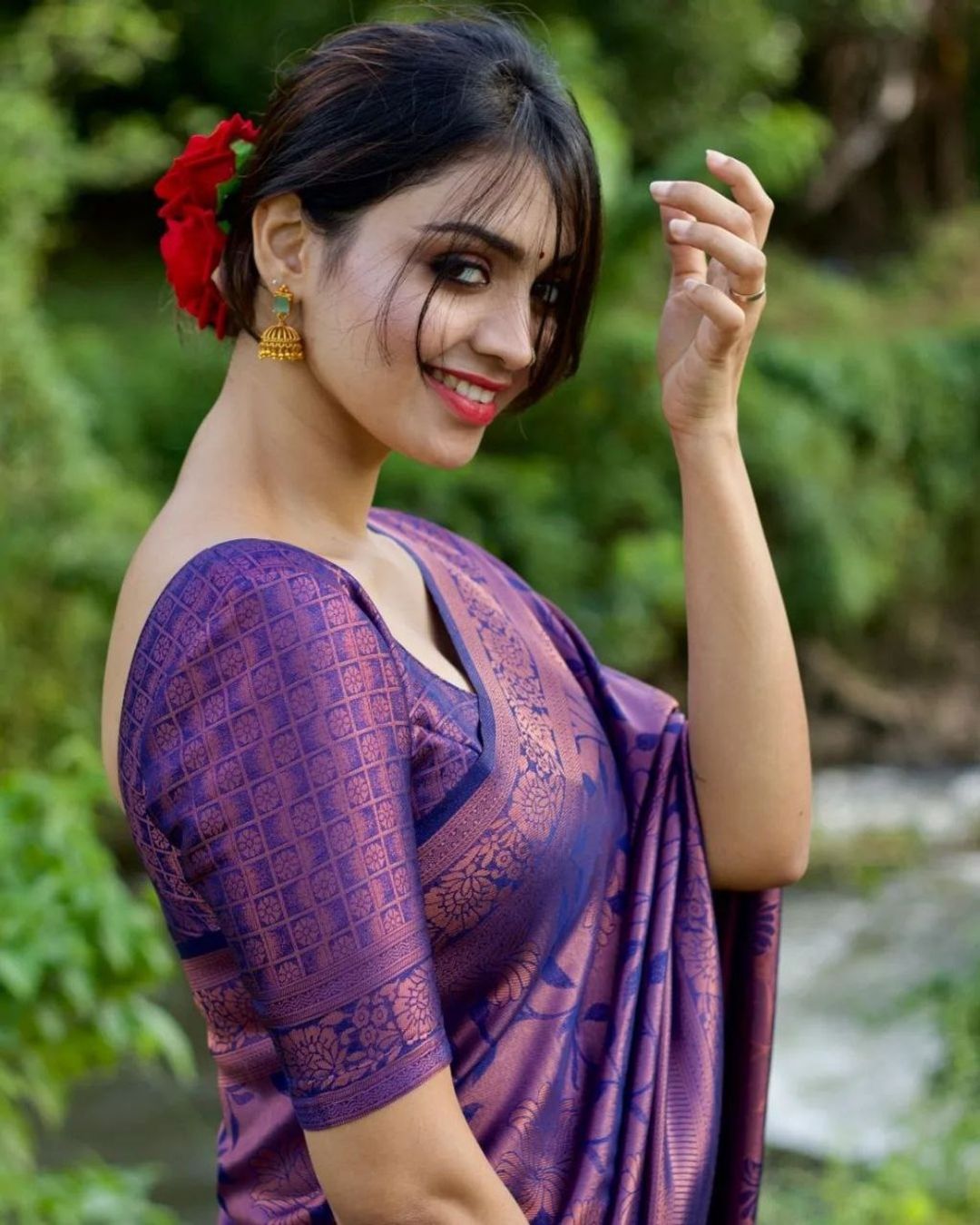 Traditional Purple Silk Saree with Jacquard Pattern